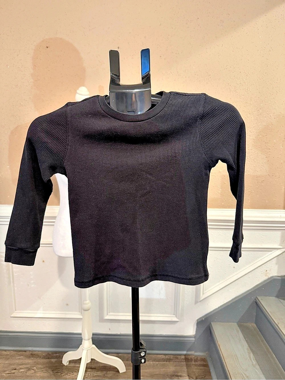 Old Navy Boys Black Waffle Long Sleeve Shirt S 6-7